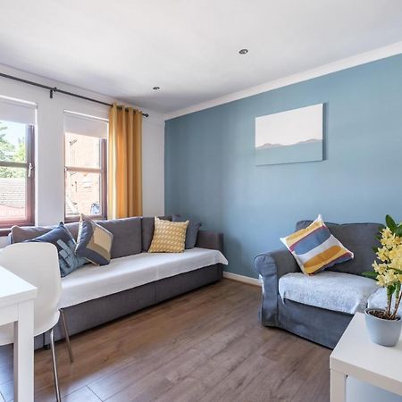 The Douglas - Spacious 2 Bed Apartment In Uddingston Kültér fotó