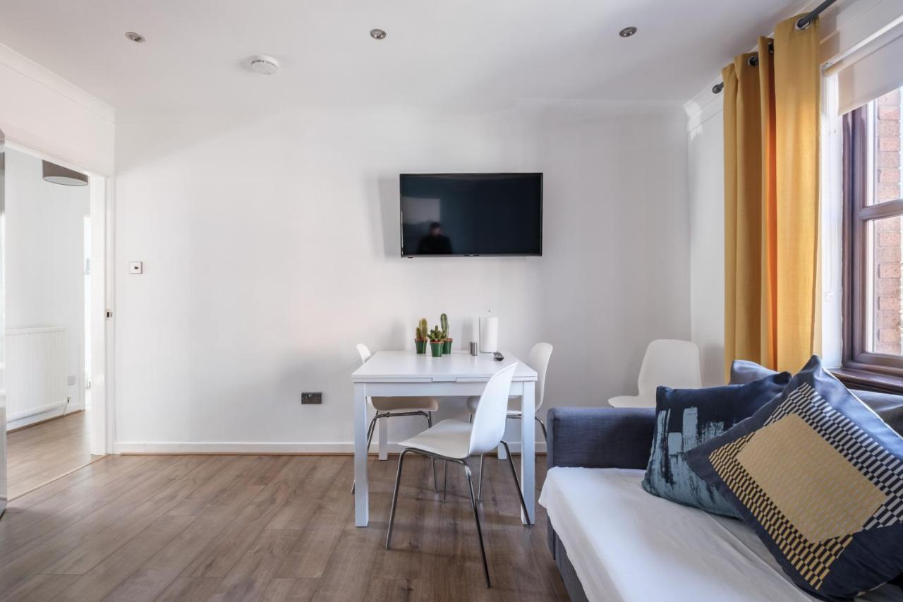 The Douglas - Spacious 2 Bed Apartment In Uddingston Kültér fotó
