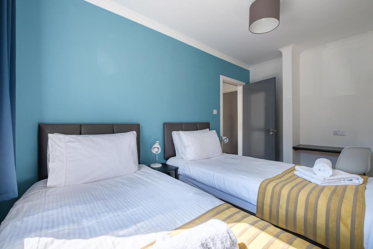 The Douglas - Spacious 2 Bed Apartment In Uddingston Kültér fotó