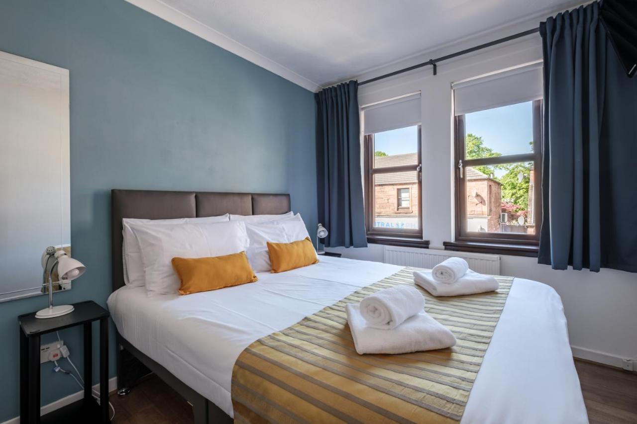 The Douglas - Spacious 2 Bed Apartment In Uddingston Kültér fotó