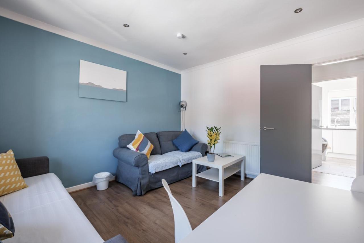 The Douglas - Spacious 2 Bed Apartment In Uddingston Kültér fotó