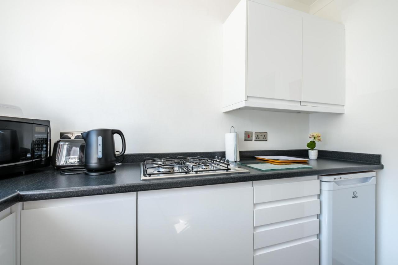 The Douglas - Spacious 2 Bed Apartment In Uddingston Kültér fotó