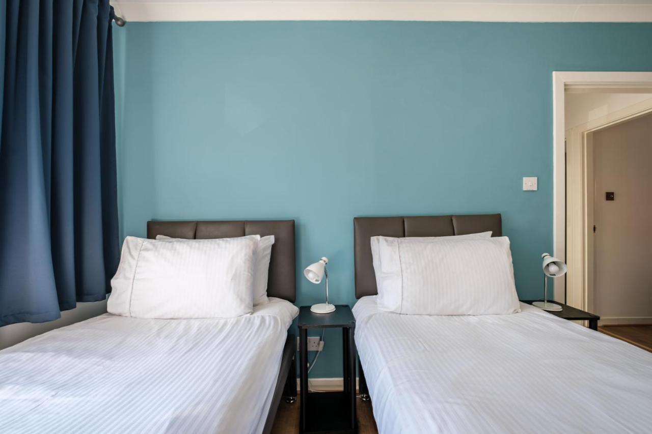 The Douglas - Spacious 2 Bed Apartment In Uddingston Kültér fotó
