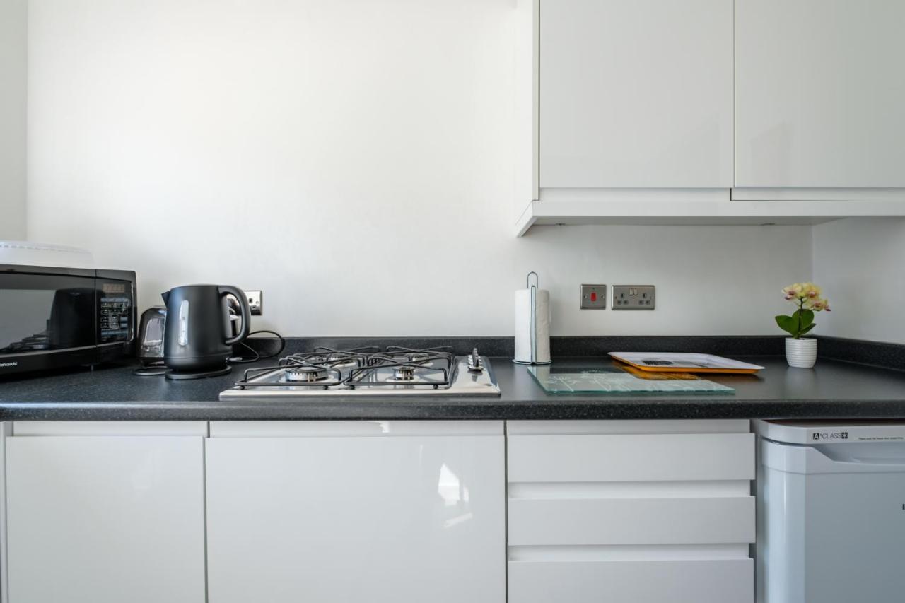 The Douglas - Spacious 2 Bed Apartment In Uddingston Kültér fotó